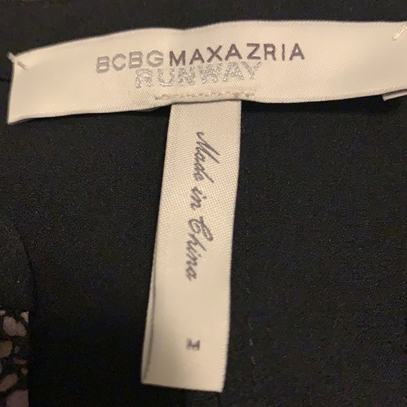 BCBG MaxAzria Runway. Kaye Belted Dress. 100% Silk - Picture 5 of 11